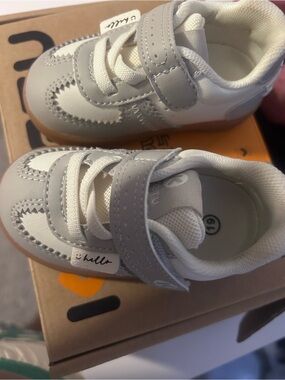 & Other Stories White and Light Gray Kids Sneaker with Velcro
